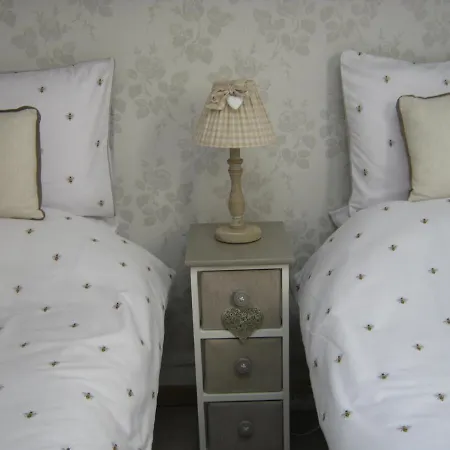 Le Papillon At Le Paradis