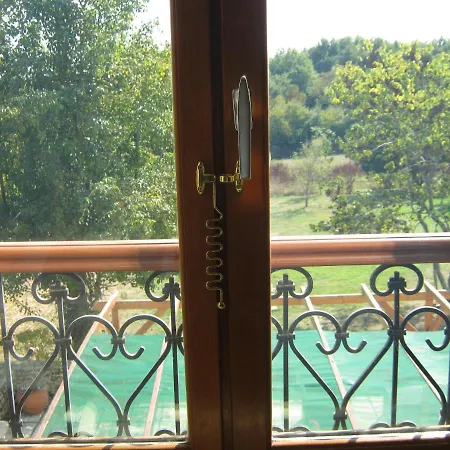 Le Papillon At Le Paradis Bed & Breakfast
